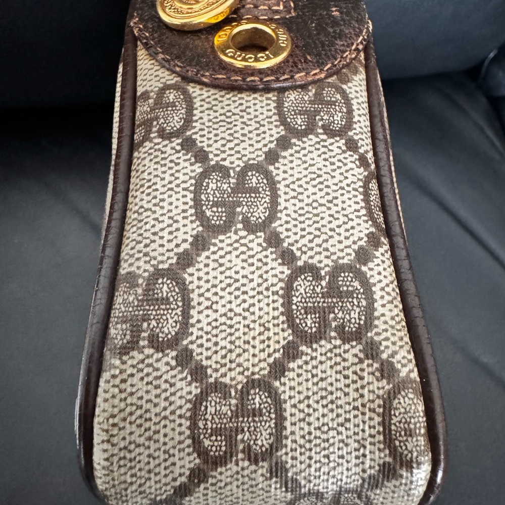 Gucci Beige and Brown Monogram Pouch Preloved Used - Picture 5 of 17